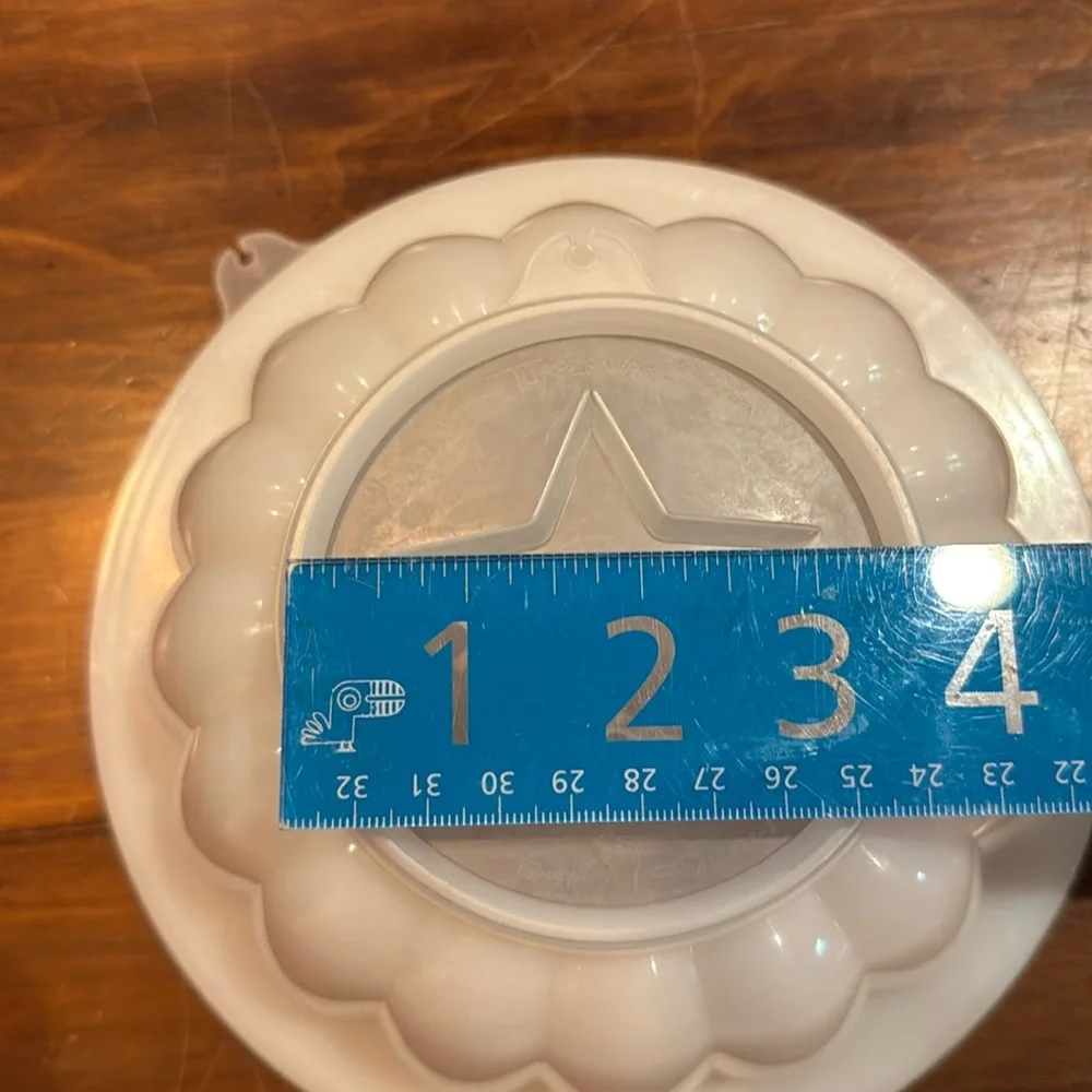 Tupperware this vintage
